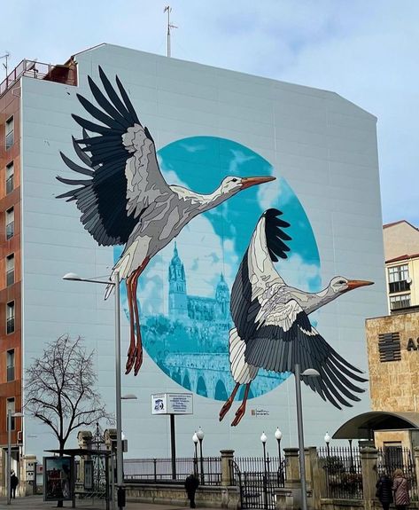 Bird Mural, Fish Board, Graffiti Ideas, Animal Canvas Paintings, Pavement Art, Mural Inspiration, Unique Murals, Wall Street Art, Street Mural