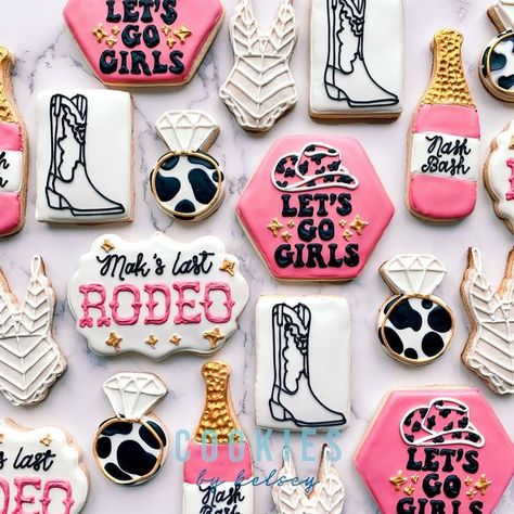 Cookies By Kelsey, LLC on Instagram: "Mak’s last rodeo in Nashvegas!! 🪩 ⁣ .⁣ .⁣ .⁣ .⁣ .⁣ #bacheloretteweekend #bride #bridetobe #engagement #idocrew #nashbash #nashvegas #nashville #nashvillehairstylist #nashvillelife #nashvilletn #bacheloretteparty #bachelorettecookies #bachelorettepartycookies #nashvillecookies #letsgogirls #giddyup #lastrodeocookies #lastrodeo #royalicingcookies #royalicing #customcookies #girlycookies #indianapoliscookies #indianapolisbakery #indianapolisbakery #glutenfree Brides Last Ride Cookies, Cowgirl Bachelorette Party Cookies, Last Hoedown Bachelorette Party Cookies, Nashville Bachelorette Party Last Rodeo, Bachelorette Party Themes Rodeo, Nashville Bachelorette Cookies Decorated, Last Rodeo Bachelorette Cake, Last Rodeo Bachelorette Party Outfit Bride, Nashville Cookies Decorated