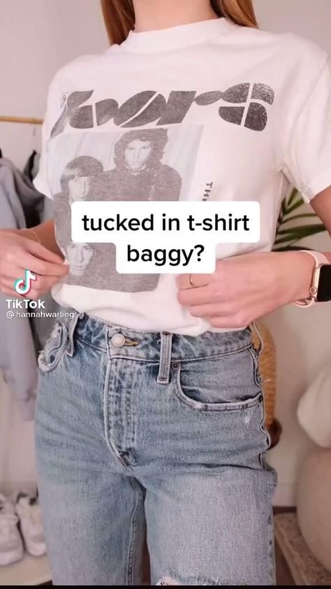 Camisa grande? [Video] | Diy fashion, Fashion tips, Refashion clothes Camisa Grande, Hacks Lifehacks, Shirt Hacks, Diy Fashion Hacks, Diy Fashion Clothing, Diy Clothes Life Hacks, Fashionista Clothes, Fashion Hacks Clothes, Refashion Clothes