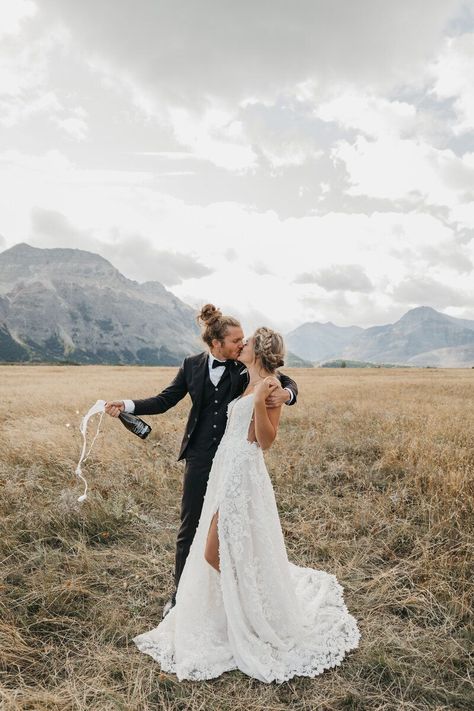 Alberta Wedding, Fishing Game, Wedding Photography Poses, Wedding Photo Inspiration, Elopement Inspiration, Wedding Pics, Mountain Wedding, Intimate Weddings, Elope Wedding