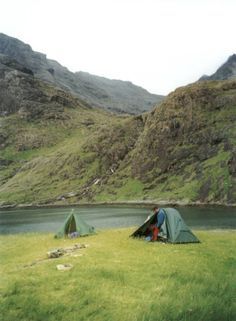 Camping Scotland, Camping Uk, Tent Camping Hacks, Perfect Pitch, Lake Camping, Backyard Adventure, Wild Camp, Wild Camping, Camping Locations