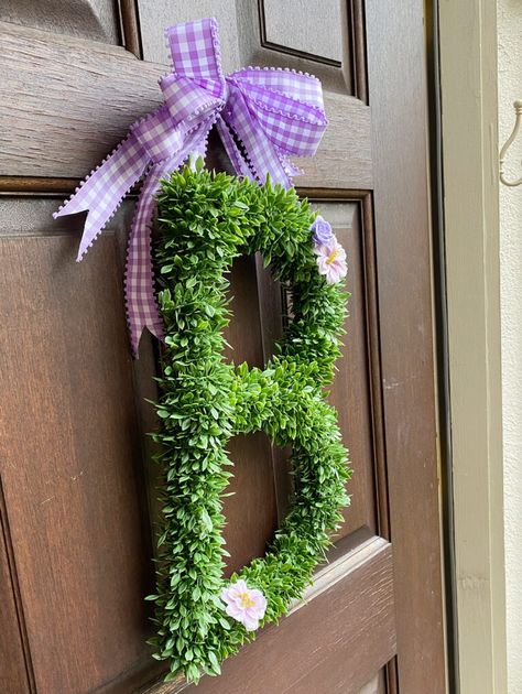 Boxwood Garden Wreath Birthday Wreaths, Fairy Theme Birthday Party, Fairy Garden Birthday, Butterfly Themed Birthday Party, Garden Birthday Party, Fairy Garden Flowers, Enchanted Forest Party, Boxwood Garden, Garden Wreath