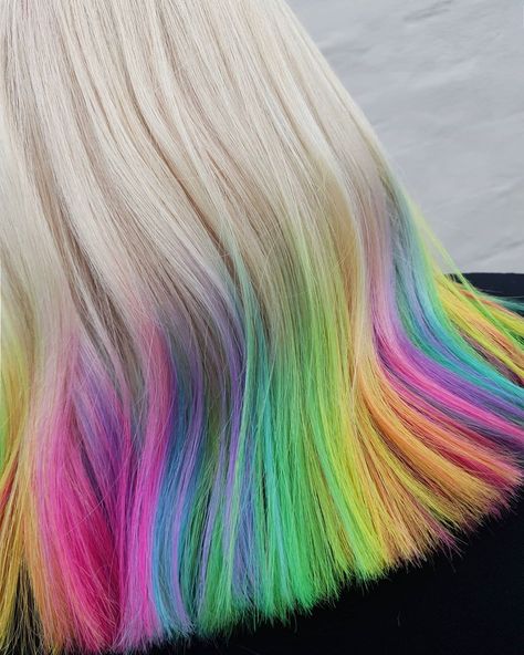 Rainbow Dyed Hair, Curled Prom Hair, Hair Rainbow, Hair Dye Tips, Fall Hair Trends, Multicolored Hair, Long Hair Color, Cute Emoji, Hair Color Pink