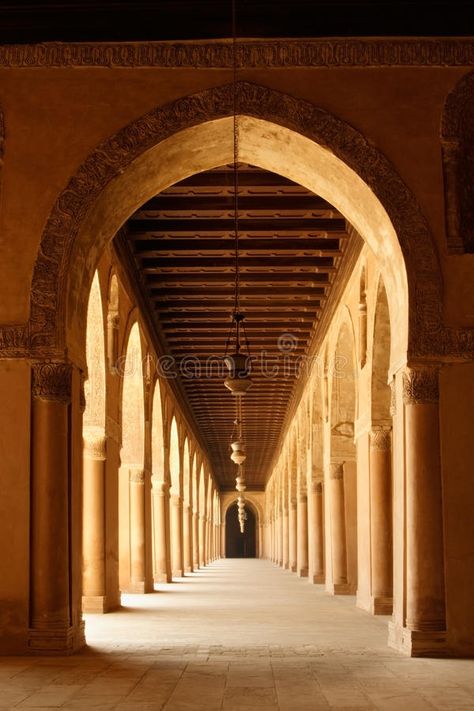 Ibn Tulun Mosque, Old Cairo, Places In Egypt, Outdoor Path, Islamic Wallpaper Hd, Arabian Art, Old Egypt, Architecture Wallpaper, Mosque Architecture