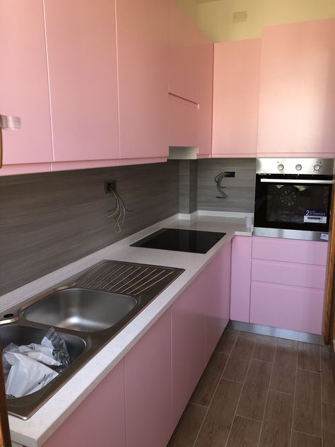 Pink Kitchen Cupboards, Teaching Kitchen, Aesthetic Rooms, Pink Kitchen, Cute House, Cute Kitchen, Kitchen Worktop, Kitchen Plans, Barbie Dream House