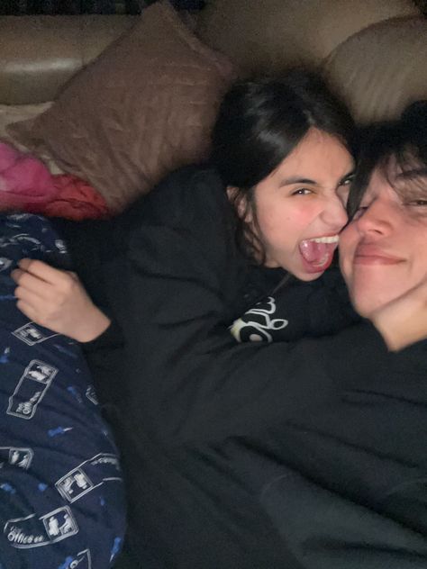 Sleepover At Boyfriends, Sleepover With Boyfriend Pictures, Bf Sleepover, Bf And Gf Sleeping Together, Couple Sleepover Aesthetic, Foto Insta, I Want A Relationship, Relationship Pics, Best Friend Poses