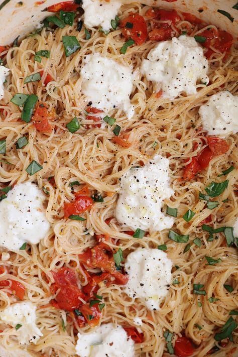 Cherry Tomato Angel Hair Pasta with Burrata - foodsofjane Pasta Burrata, Pasta With Burrata, Angel Hair Pasta Recipes, Taleggio Cheese, Rice Risotto, Tomato Season, Easter Food, Angel Hair Pasta, Lemon Pasta