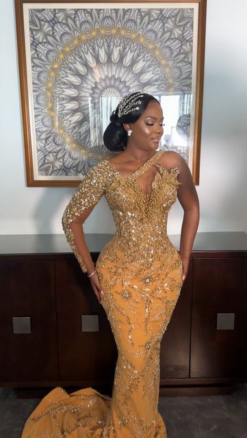 Nigerian Bride Reception Dress, Nigerian Reception Dress, Stunning Prom Dresses Classy, Lace Dresses Nigerian African Style, Senegalese Dresses, Asoebi Designs, Reception Party Dress, Reception Dress For Bride, Nigerian Wedding Dresses Traditional