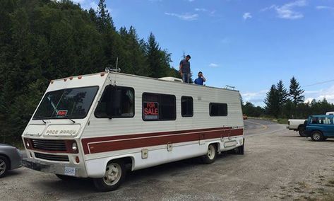 Vintage RV: This 1978 “free” Pace Arrow Motorhome comes with a story Class A Motorhomes, Vintage Rv, Rv Remodel, Ac Units, Good Neighbor, Gasoline Engine, Great Stories, Motorhome, Recreational Vehicles