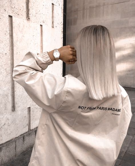 Pale Ash Blonde Hair, Ash Beige Blonde, Ice Blonde Highlights, Blond Cenușiu, Platinum Balayage, Icy Blonde Hair Color, Ice Blonde Hair, Icy Blonde Hair, Hair Blond