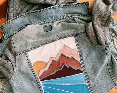 Hand Painted Denim Jacket kids Denim Jacket Jean Jacket - Etsy Painted White Jean Jacket, Cute Painted Jean Jacket, Painted Denim Jacket Mountains, Painted Demin Jackets, Custom Painted Jean Jacket, Custom Jean Jacket Diy, Diy Jean Jacket Ideas Paint, Denim Pocket Painting, Decorated Jean Jacket