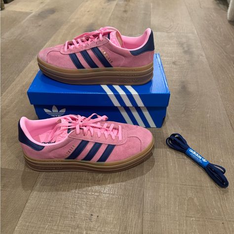 Size 9 Womens Adidas Gazelles Bright Pink And Blue Stripe New! With Box And Extra Blue Laces Pink And Blue Sneakers, Blue And Pink Adidas, Gazzeleadidas Shoes, Adidas Shoes Pink, Blue Gazelle, Colorful Adidas, Pink Gazelle, Adidas Gazelle Pink, Pink Gazelles