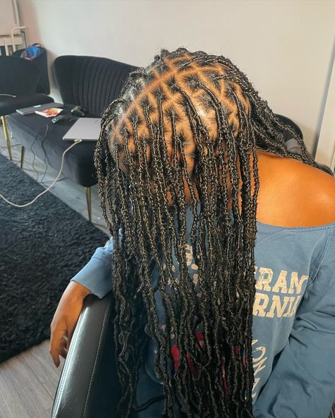 Did someone order 24” knotless soft locs with crispy parts on the side 😍 • •November books are open • Welcoming new clients always ☺️ Located in Queens , NY #indielocsnyc #invisiblelocsnyc #softlocsnyc #explore #distressedlocsnyc Knotless Soft Locs, November Books, Soft Locs, Queens Ny, Garden Dining Set, New Clients, Cover Gray, Wooden Garden, Hairstyle Ideas