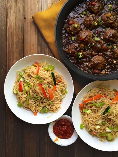 veg hakka noodles Chinese Noodle Recipe, Veg Hakka Noodles, Veg Noodles Recipe, Hakka Noodles Recipe, Chinese Noodle Recipes, Maggi Recipes, Manchurian Recipe, Hakka Noodles, Crockpot Chicken Breast