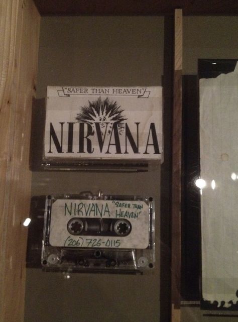 Nirvana Aesthetic, Nirvana Kurt Cobain, Nirvana Kurt, Smells Like Teen Spirit, Music Aesthetic, Grunge Photography, Band Posters, Aesthetic Grunge, American Horror Story