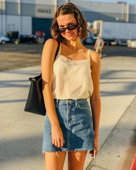 Callie Adams Foster Outfits, Callie Foster Outfits, Maia Mitchell Short Hair, Eliot Fletcher, Maia Mitchell Hair, Callie Foster, Callie Adams Foster, Max Caufield, Good Trouble