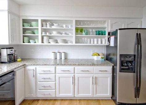 white kitchen cabinets and shelves for storage Kitchen Cabinets Open, Open Kitchen Cabinets, Before After Kitchen, Kitchen Cupboard Doors, Huge Kitchen, Home Staging Tips, Kitchen Cabinets Makeover, White Kitchen Cabinets, Painting Kitchen Cabinets