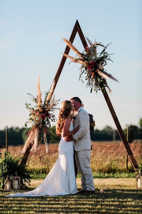 Triangle Arches For Weddings, Triangle Arbour Flowers, Wedding Arbour Triangle, Simple Rustic Wedding Arch, Mountain Wedding Alter, Triangle Altar Wedding, Nancarrow Farm Wedding, Wedding Arch Ideas Triangle, Unique Wedding Arch Ideas Outdoor