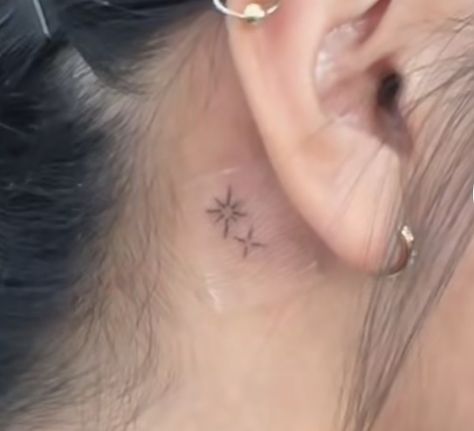 Ray Tattoo, Small Pretty Tattoos, Cute Tiny Tattoos, Small Hand Tattoos, Poke Tattoo, Discreet Tattoos, Small Tattoo Designs, Aesthetic Tattoo, Elegant Tattoos