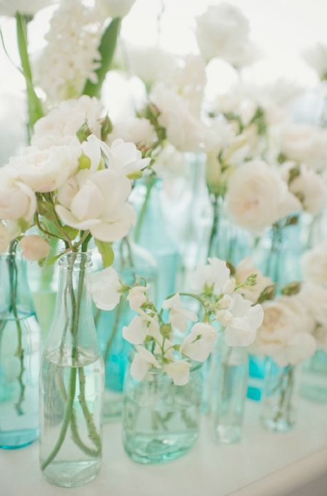 Vases With Flowers, Simple Vase, First Communion Party, Green Themed Wedding, Communion Party, Bottle Ideas, Turquoise Wedding, Australia Wedding, בר מצווה