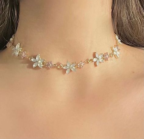 Dreamy Necklace, Girly Necklace, Gold Jewelry Prom, Gold Flower Necklace, Ethereal Jewelry, Pastel Jewelry, Neck Pieces Jewelry, Spiritual Necklace, Flower Choker Necklace