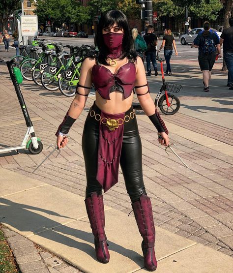 Mileena And Kitana Halloween Costume, Mileena Halloween Costume, Comicon Costume Women Cosplay, Mileena Outfits, Mortal Kombat Costumes Women, Kitana Mortal Kombat Cosplay, Comicon Costume Women, Mileena Mortal Kombat Costume, Kitana Mortal Kombat Costume