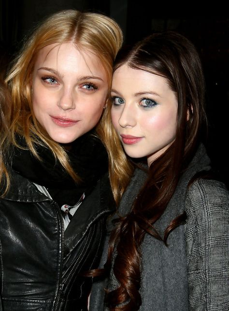 Vlada Roslyakova, Jessica Stam, Devon Aoki, Models Backstage, Michelle Trachtenberg, Model Inspo, Interview Outfit, Model Life, Fashion Addict