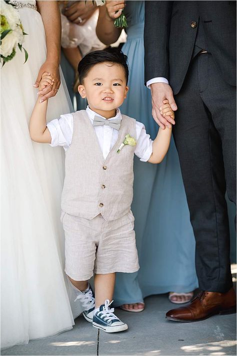 Casual Ring Bearer Outfit, Summer Ring Bearer Outfit, Ring Bearer Outfit Shorts, Ring Bearer Outfit Summer, Ringbearers Outfits, Toddler Ring Bearer Outfit, Poses Wedding Photography, Outfit Bautizo, Baby Boy Wedding Outfit