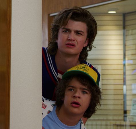 Dustin Henderson And Steve Harrington, Dusty Bun, Dustin Henderson, Joe Kerry, Stranger Things Dustin, Stranger Things Poster, Stranger Things Season 3, Stranger Things Steve, Stranger Things Tv