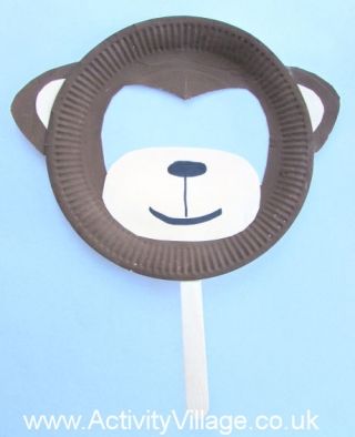 Paper Plate Monkey, Goodnight Gorilla, Paper Plate Masks, Paper Plate Art, Jungle Crafts, Paper Plate Animals, Monkey Mask, Monkey Crafts, Julia Donaldson