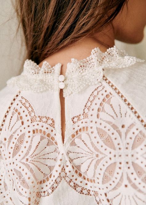 Chic Delicate Lace Blouse, Chic Lace Blouse With Delicate Details, White Embroidered Cottagecore Blouse, White Embroidered Vintage Blouse, Sezane Lace Blouse, Practical Fashion, Romantic Blouses, Uniform Fashion, French Chic