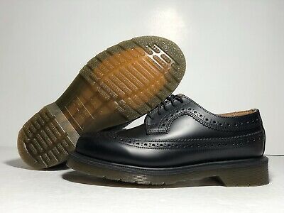 Oxford Brogues, Stylish Men Casual, Men's Casual Shoes, Dr Martens Black, Shoes For Sale, Brogue Shoes, Sperry Top Sider, Men's Casual, Dr. Martens