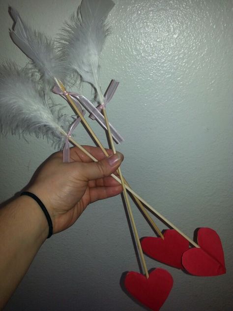 Cupid Ideas Costume, Diy Bow And Arrow Cupid, How To Make Cupids Bow And Arrow, Diy Cupid Arrow, Cupid Costume Ideas For Women, White Cupid Costume, Cupid’s Arrow, Women Cupid Costume, Aesthetic Cupid Costume