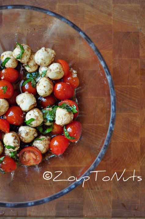 Mozzarella Salad Balsamic, Tomato Mozzarella Salad Balsamic, Tomato And Mozzarella Salad, Salad Balsamic, Tomato Mozzarella Salad, Tomato And Mozzarella, Savory Recipe, Marinated Tomatoes, A Lot Of Food