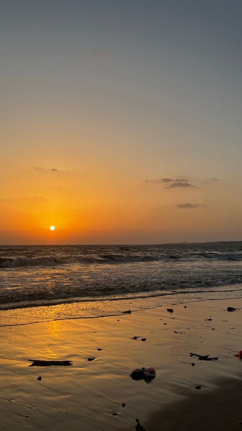 Digha Sea Beach Photography, Daaru Party Pic, Sunsets Beach, Nature Photography Quotes, Cracked Wallpaper, Beer Photos, Boy Blurred Pic, Travel Picture Ideas, Ash Wednesday