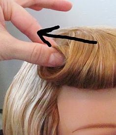 The (beautiful) Women Vintage Hairstyle Tutorial - Bobby Pin Blog / Vintage hair and makeup tips and tutorials Vintage Hair And Makeup, Bumper Bangs, Faux Bangs, Vintage Hairstyles Tutorial, 50s Hairstyles, Makeup Hacks Tutorials, Rockabilly Hair, Hair And Makeup Tips, Pin Up Hair