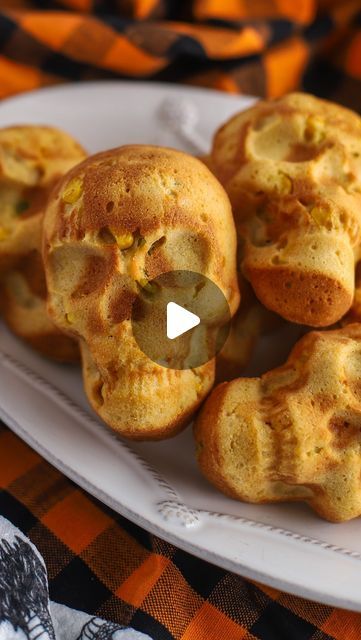 Emily Claire Susman on Instagram: "It’s finally October so now I can share some Halloween recipes! You’ll love this green chili cornbread. Comment “Halloween” and I’ll DM you the recipe along with the link to this fun skull pan. 

#cornbread #halloweenrecipes #greenchili" Skull Cornbread, Halloween Skull Pan Recipes, Cornbread Skulls, Halloween Cornbread, Green Chili Cornbread, Halloween Chili, Pan Cornbread, Chili Cornbread, Chili And Cornbread