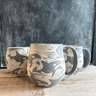 Discover Surrey - Meet Sherrin Kovach, a sgraffito potter... Multi Color Sgraffito, Scraffito Mug, Sgraffito Mug, Sgraffito Designs Easy, Ceramic Mugs Ideas, Whale Pottery, Clay Sgraffito, Pottery Aesthetic, Sgraffito Designs