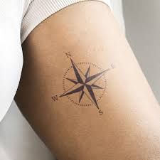 Tattoo Compass Rose, Small Waves Tattoo, Jeep Tattoo, Nautical Compass Tattoo, Small Compass Tattoo, Simple Compass Tattoo, Compass Tattoo Men, Compass Rose Tattoo, Compass Tattoo Design