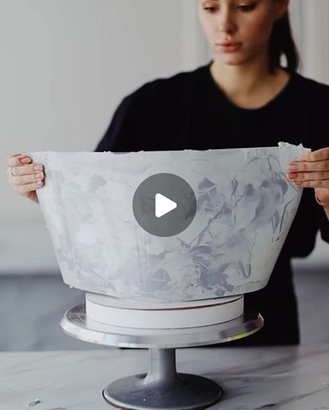 Cake Icing Techniques, Wedding Cake Videos, Wedding Cake Tutorial, Crazy Wedding Cakes, Torte Decorate, Modern Cakes, Pnina Tornai, Different Cakes, Crazy Cakes