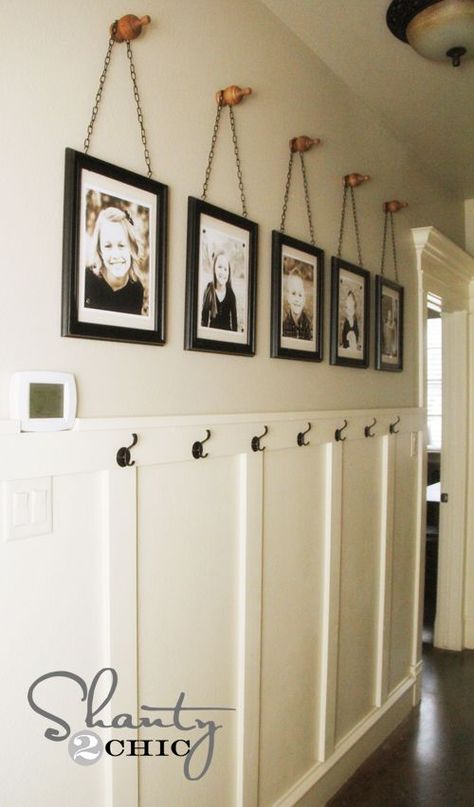 wall frames with finials Bag Hooks, Wainscoting Styles, Craftsman Interior, Diy Wand, Farmhouse Decorating, Kids Bag, Gallery Frames, Stair Case, Farmhouse Remodel