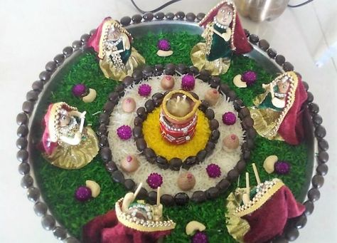 Navratri Arti Thali Decoration, Navratri Thali Decoration, Navratri Aarti Thali Decoration Ideas, Navratri Aarti, Aarti Thali Decoration Ideas, Dandiya Sticks, Arti Thali Decoration, Aarti Thali, Durga Pooja