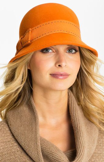 need for UT games!! Cappello Cloche, Downton Abbey Fashion, Orange Hat, Pretty Hats, Orange Hats, Fancy Hats, Love Hat, Stylish Hats, Cloche Hat