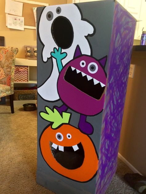 Halloween Bean Bag Toss, School Halloween Decorations, Kids Halloween Birthday Party, Halloween Carnival Games, Buffet Halloween, Décoration Table Halloween, Halloween Block Party, Creepy Halloween Party, Halloween Brownies