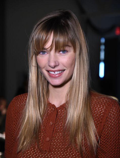 Bangs help grown out roots Tooth Aesthetic, Cher Hair, Gap Tooth, Big Chop Hairstyles, Bushy Hair, Bang Hairstyles, Jessica Pare, Jessica Hart, Gap Teeth