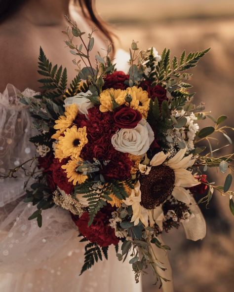 Black And Red Roses With Sunflowers, Red Roses And Sunflower Wedding Theme, Fall Sunflower Wedding Colors, Sunflowers With Roses, Champagne And Red Wedding, Red Rose Wedding Theme, Sunflower Bouquet Wedding, Red Roses And Sunflowers, Rustic Red Wedding