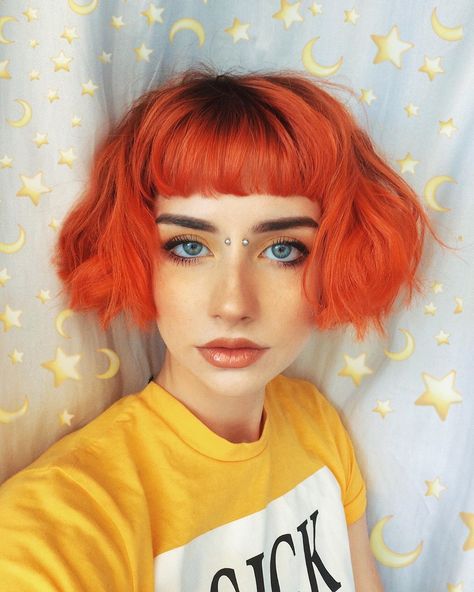 just ur favorite moon baby checkin in and givin a lil hello 2 u all ✨🌻🌙 Orange Hair Short, Easy Short Hairstyles, Shaved Hair Cuts, Best Short Hairstyles, Moon Baby, Best Pixie Cuts, Hair Locks, Bowl Cut, Hair Color And Cut