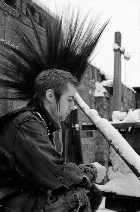 Punk Guys, Punk Subculture, Anarcho Punk, British Punk, 80s Punk, Punk Culture, Punk Scene, Hardcore Punk, Punk Girl