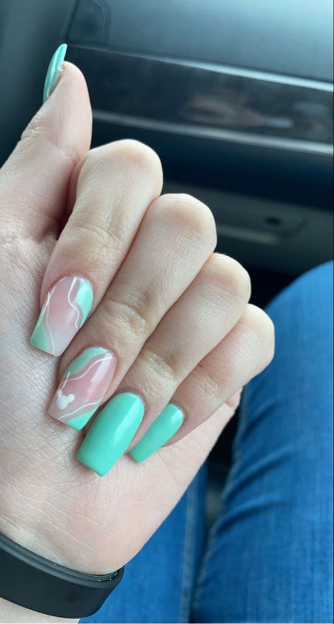 Disney Nails Coffin Shape, Cute Nails For Disney World, Green Disney Nails, Disney World Nail Ideas, Disney Nails Blue, Disney Princess Inspired Nails, Almond Disney Nails, Disney Nails Acrylic Simple, Blue Disney Nails