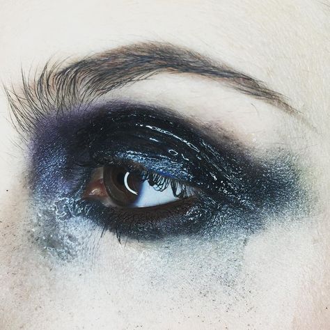 Distressed Makeup, Yasha Critical Role, Felix Ferne, Glossy Lids, Norse Gods, Just Magic, Makeup Samples, Crazy Makeup, Crazy Colour